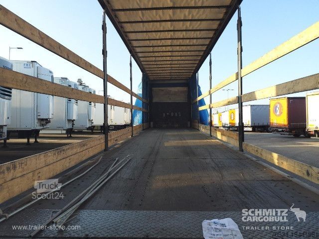 Auflieger mit Pritsche & Plane Schmitz Cargobull Semitrailer Curtainsider Standard