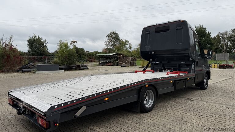 Járműszállító birkakabinnal Iveco 50C18H/P Fahrzeugtransporter