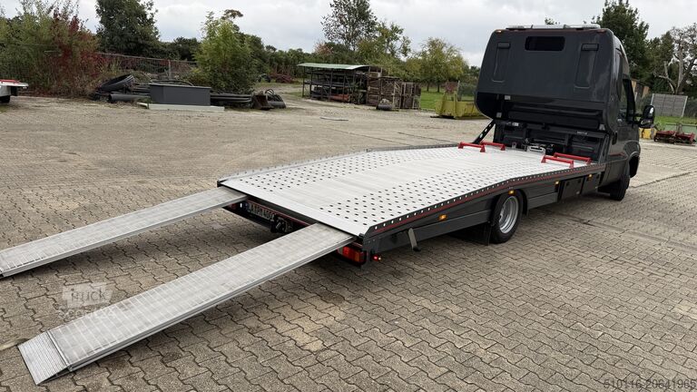 Járműszállító birkakabinnal Iveco 50C18H/P Fahrzeugtransporter