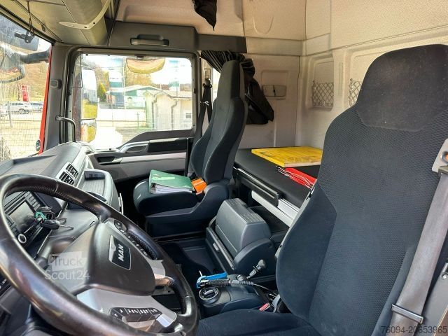 Standartinis vilkikas MAN TGX 26.440 6x2 EURO 6 Retarder