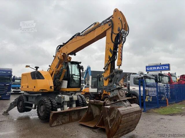 حفارة ذات عجلات Liebherr A918 Compact