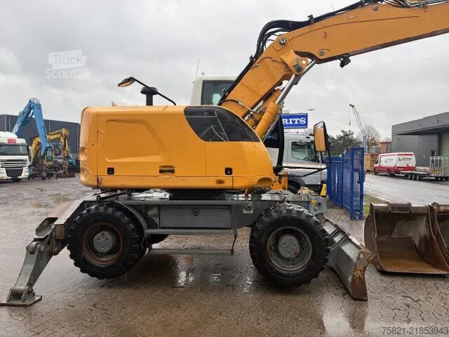 حفارة ذات عجلات Liebherr A918 Compact