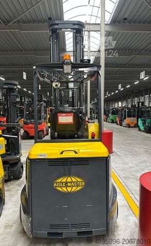 Narrow aisle forklift truck Aisle Master 20WHE/ Perfect / Only 6256 hours