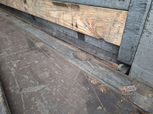 Ανοιχτό ημιρυμουλκούμενο με μουσαμά SCHMITZ CARGOBULL 3-Achs Tautliner Edscha Liftachse Lasi Code XL