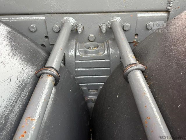 Tipper truck MERCEDES-BENZ Actros 4140 V6 8X4 Tipper Spring/Spring Man. Gea