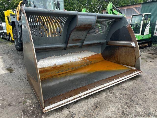 Riteņu iekrāvējs LIEBHERR 566 576 580 **Schaufel 10 m³**