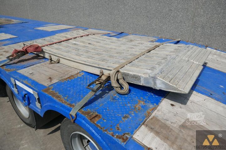 Транспортьор на машини Andover SFCLEX67