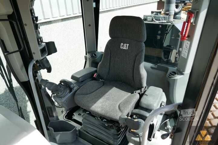 Greyder Caterpillar 12M3