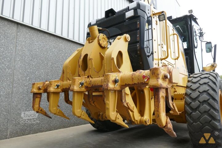 Greyder Caterpillar 140M2