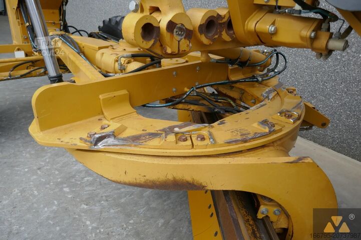 Greyder Caterpillar 140M2