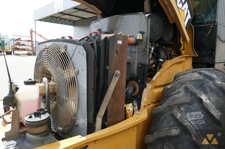 Tek tamburlu silindir Caterpillar CP76