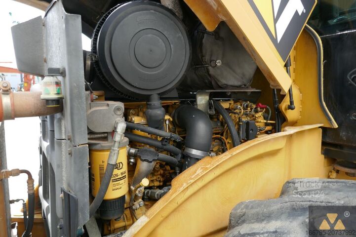 Tek tamburlu silindir Caterpillar CP76