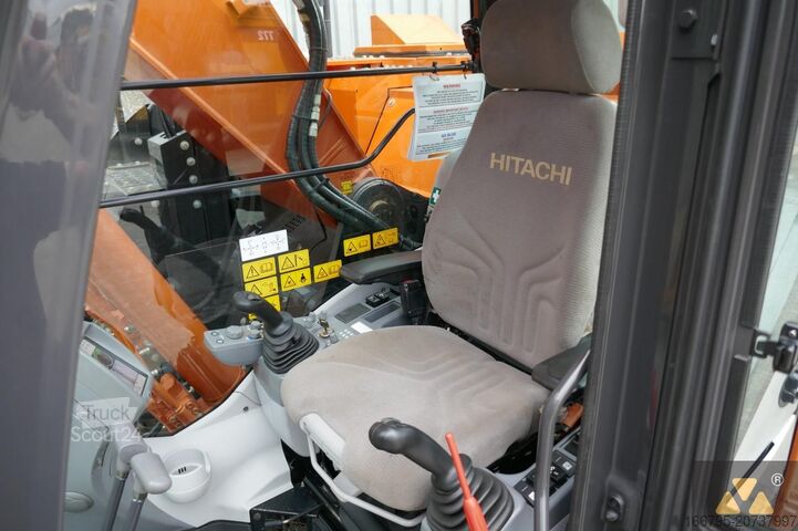 Rupsgraafmachine Hitachi ZX225USLC-6