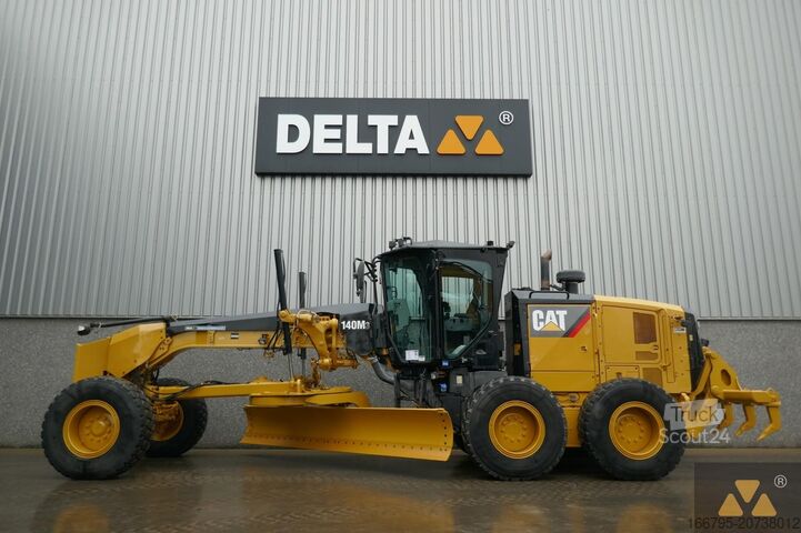 Greyder Caterpillar 140M3