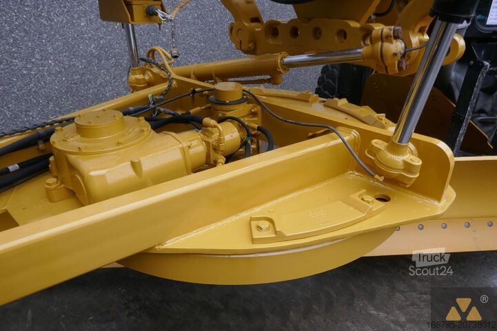 Greyder Caterpillar 140M3