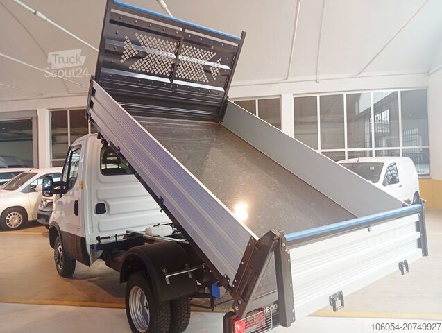 Volquete trilateral Iveco Daily 35