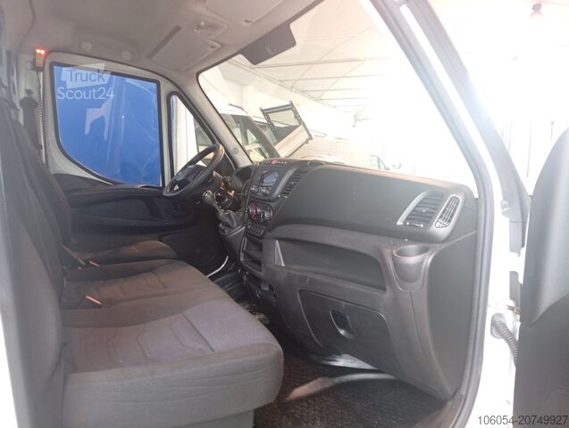 Volquete trilateral Iveco Daily 35