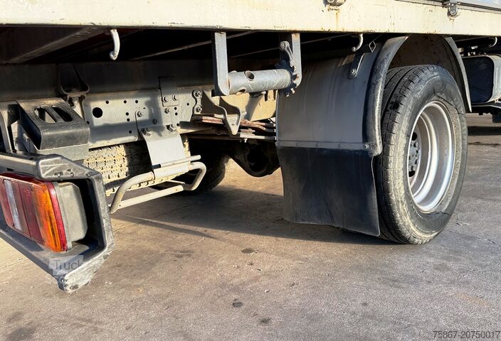 Lastbil med fast lad Nissan ECO T 100