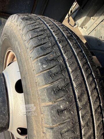 Lastbil med fast lad Nissan ECO T 100