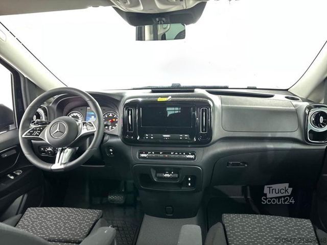 Microbuz MERCEDES-BENZ Vito 116 Tourer PRO 4x4 lang STANDHZ DISTRONIC