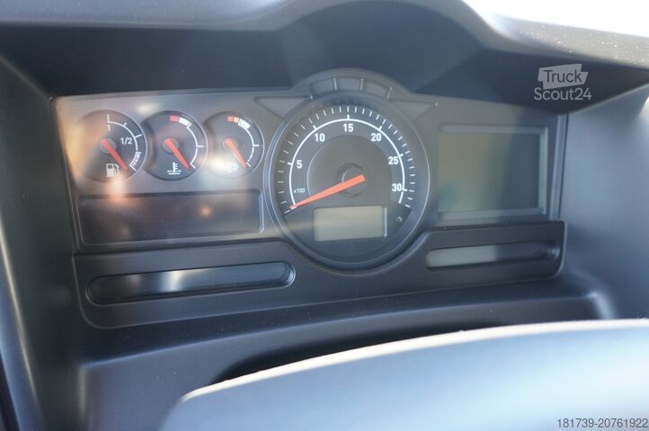 φορτηγό ψυγείο Renault D19 Wide 4x2 E6 / Lamberet 22 EPAL refri