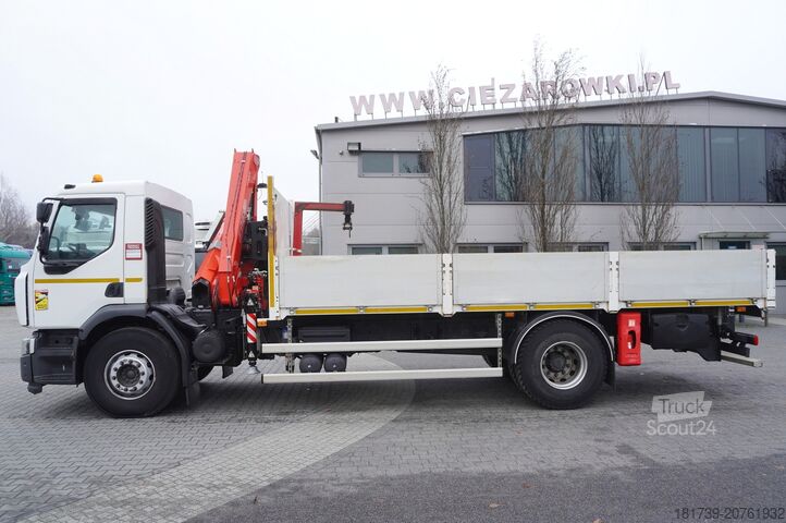 Flatbed truck with crane Renault C280 DTI 8 / FASSI crane 5.6T / 560 mth