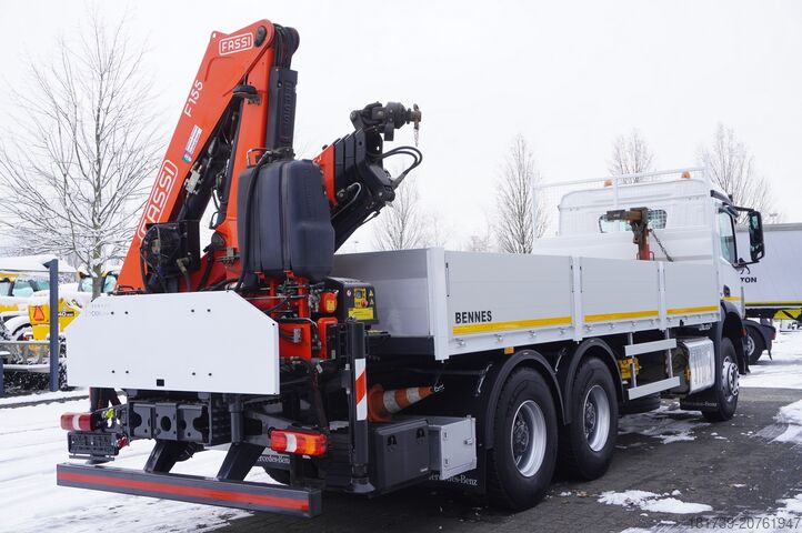 Πλατφόρμα με γερανό Mercedes-Benz Arocs 2633 flatbed truck / Crane FASSI