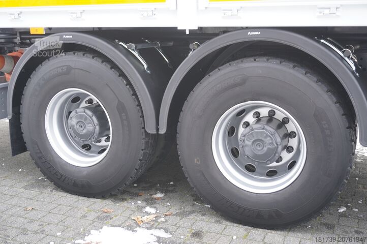 Πλατφόρμα με γερανό Mercedes-Benz Arocs 2633 flatbed truck / Crane FASSI