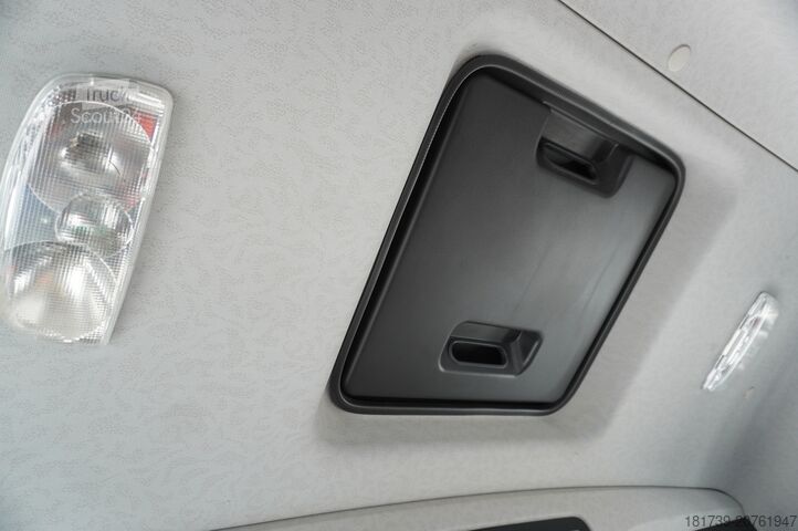 Πλατφόρμα με γερανό Mercedes-Benz Arocs 2633 flatbed truck / Crane FASSI