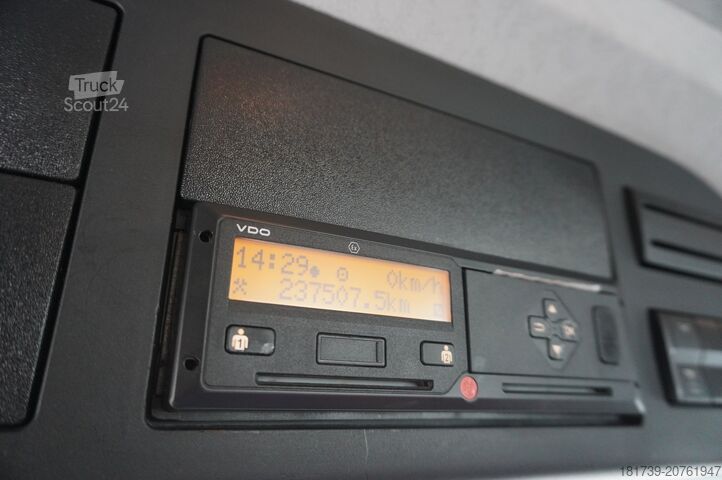 Πλατφόρμα με γερανό Mercedes-Benz Arocs 2633 flatbed truck / Crane FASSI