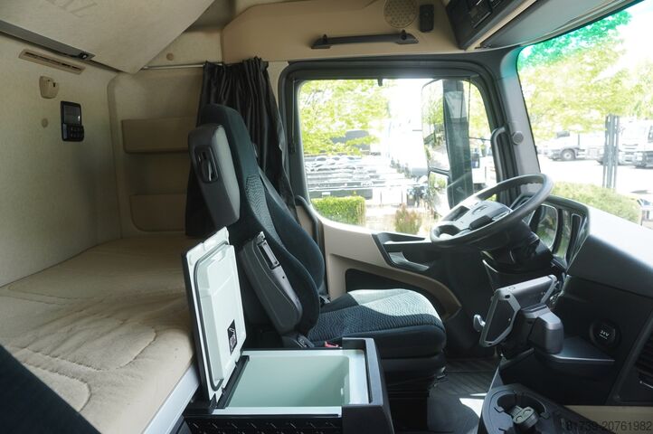 Καραβάνι Mercedes-Benz Actros 2542 / NEW tow truck / steered 3r