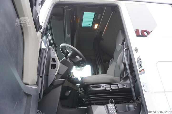 Vilcējs un pašizgāzēja puspiekabe MAN TGX 18.510 4×2 tractor unit / Sleeper ca