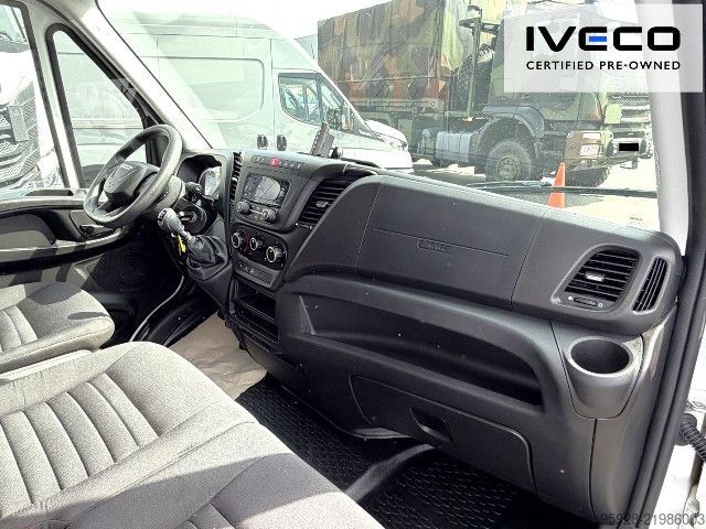 Laatikkoauto IVECO 35C16H, Klima, DAB, Rückfahrkamera