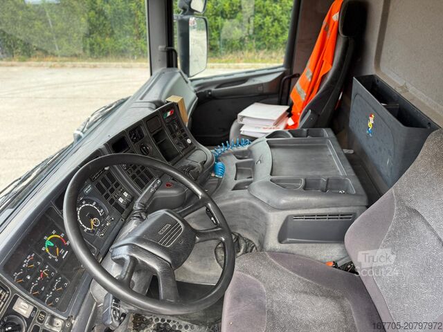 φορτηγό αντλίας σκυροδέματος SCANIA P 114-380