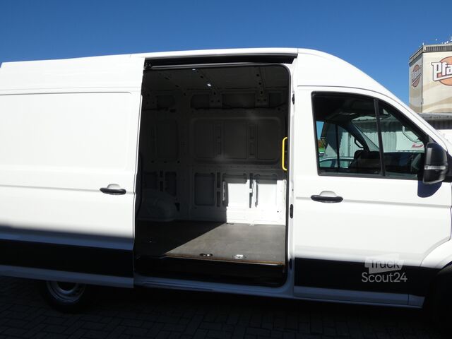 Vans ar augstu jumtu VW Crafter  35L2H2 177PS Automatik ACC