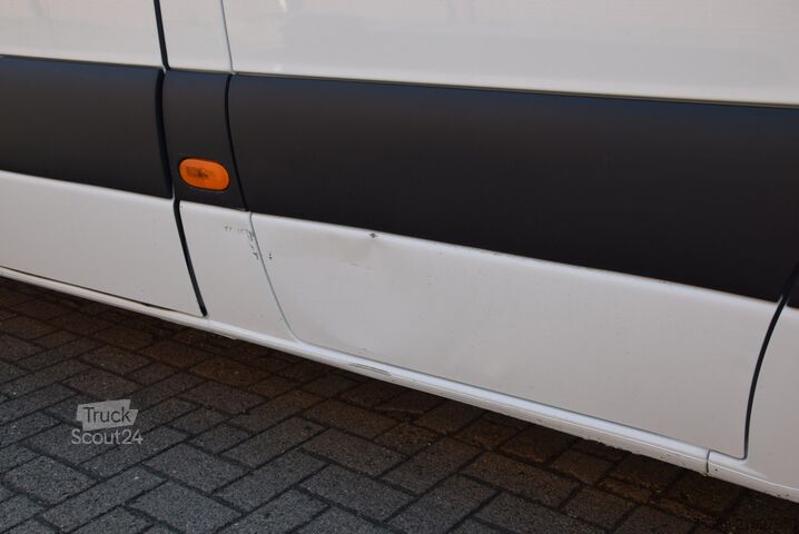 Minibus Mercedes-Benz Sprinter  316 CDI Tourer 9-Sitzer Automatik 1.Hd