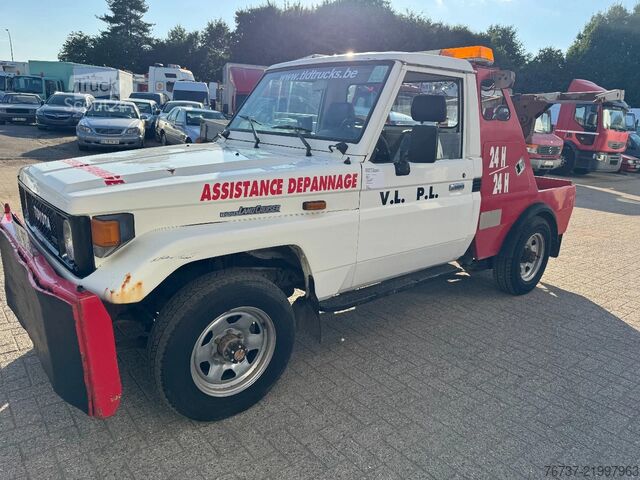 Veículo de recuperação Toyota LANDCRUISER **RECOVERY TRUCK-WINCH**