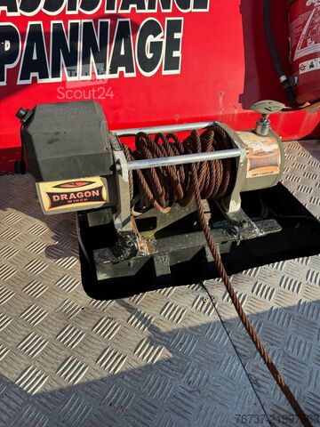 Veículo de recuperação Toyota LANDCRUISER **RECOVERY TRUCK-WINCH**