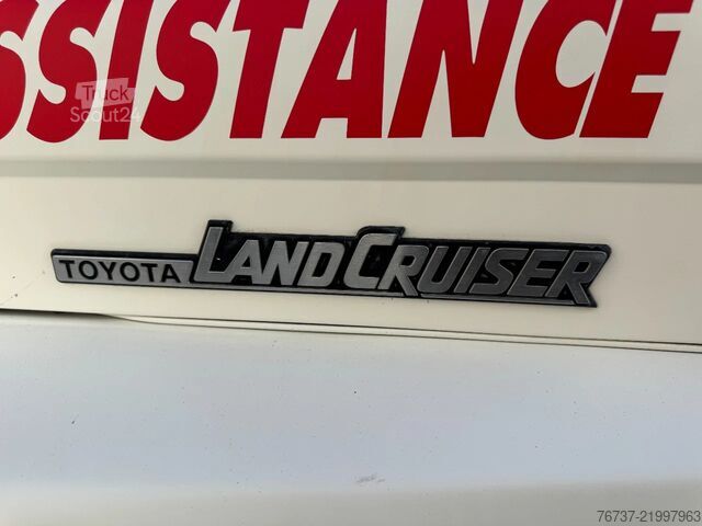 Pojazd do odzyskiwania danych Toyota LANDCRUISER **RECOVERY TRUCK-WINCH**