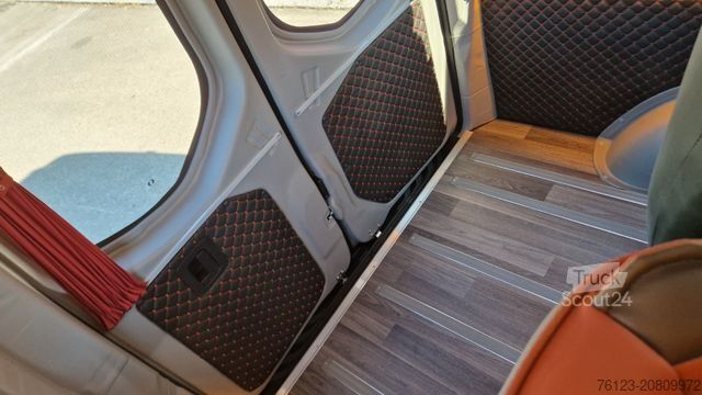 Minibus MERCEDES-BENZ Sprinter 315 Tourer 9 SS VIP Systemboden Stock