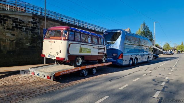 Minibus MERCEDES-BENZ Vorgänger Sprinter O 319 Samba mit Faltdach AC