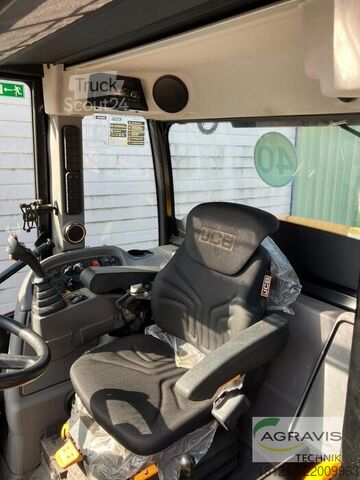 Дворен товарач JCB TM 320 S STUFE V