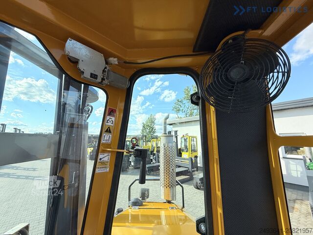 Négyirányú targoncát Combilift C4000 / GAS / DUPLEX 4100 / POSITIONER