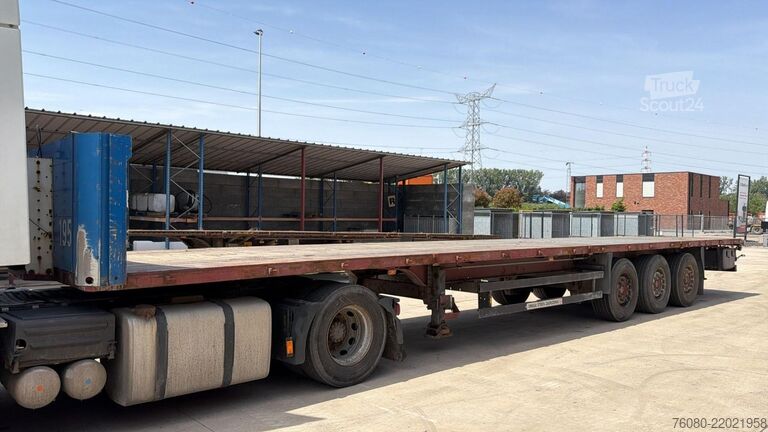 مقطورة منصة Schmitz Cargobull SK027PLUSFP (DISC BRAKES / MERCEDES AXLES)