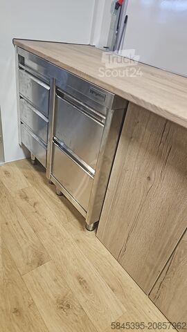 Rimorchio con cucina attrezzata DANSTEP Highclass DS2542B