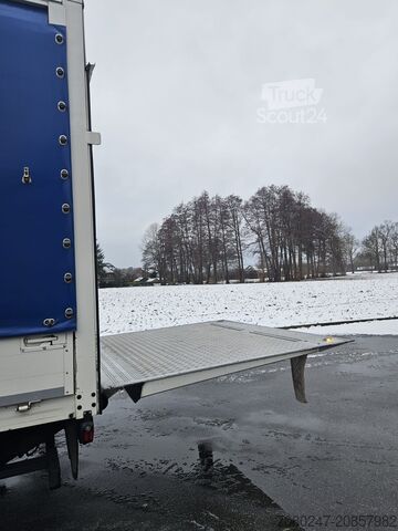 Camion pour bétail MAN TGL 12.250