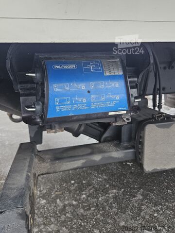 Tovorni avtomobil za prevoz živine MAN TGL 12.250