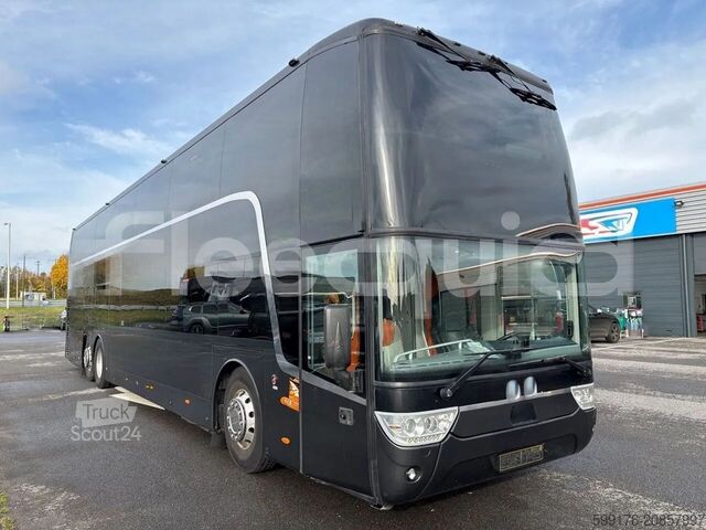 Double decker Van Hool Astromega