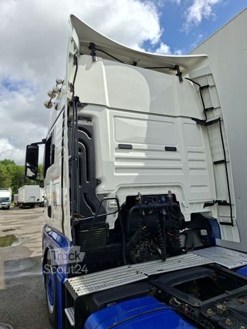 وحدة جر ذات حجم كبير MAN TGX 18.480 4x2 LLS-U XXL ACC Hubsattelplatte