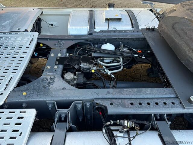 Standard-SZM DAF XF 480 SSC Super Space 2x tank LED Smarttacho 2...